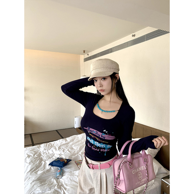 字母印花长袖T恤U领珠串修身上衣