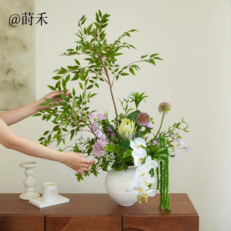 北欧白色客厅装饰仿真花瓶图片