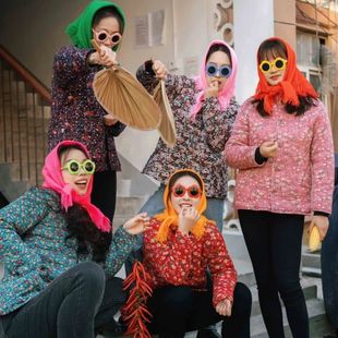 搞怪多巴胺东北头巾绿色四方巾秋冬季拍摄演出道具成人女围巾帽子