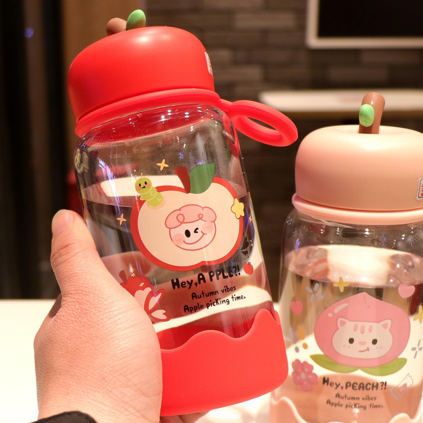可爱水果塑料水杯耐高温防摔杯子学生儿童高颜值便携食品级喝水壶