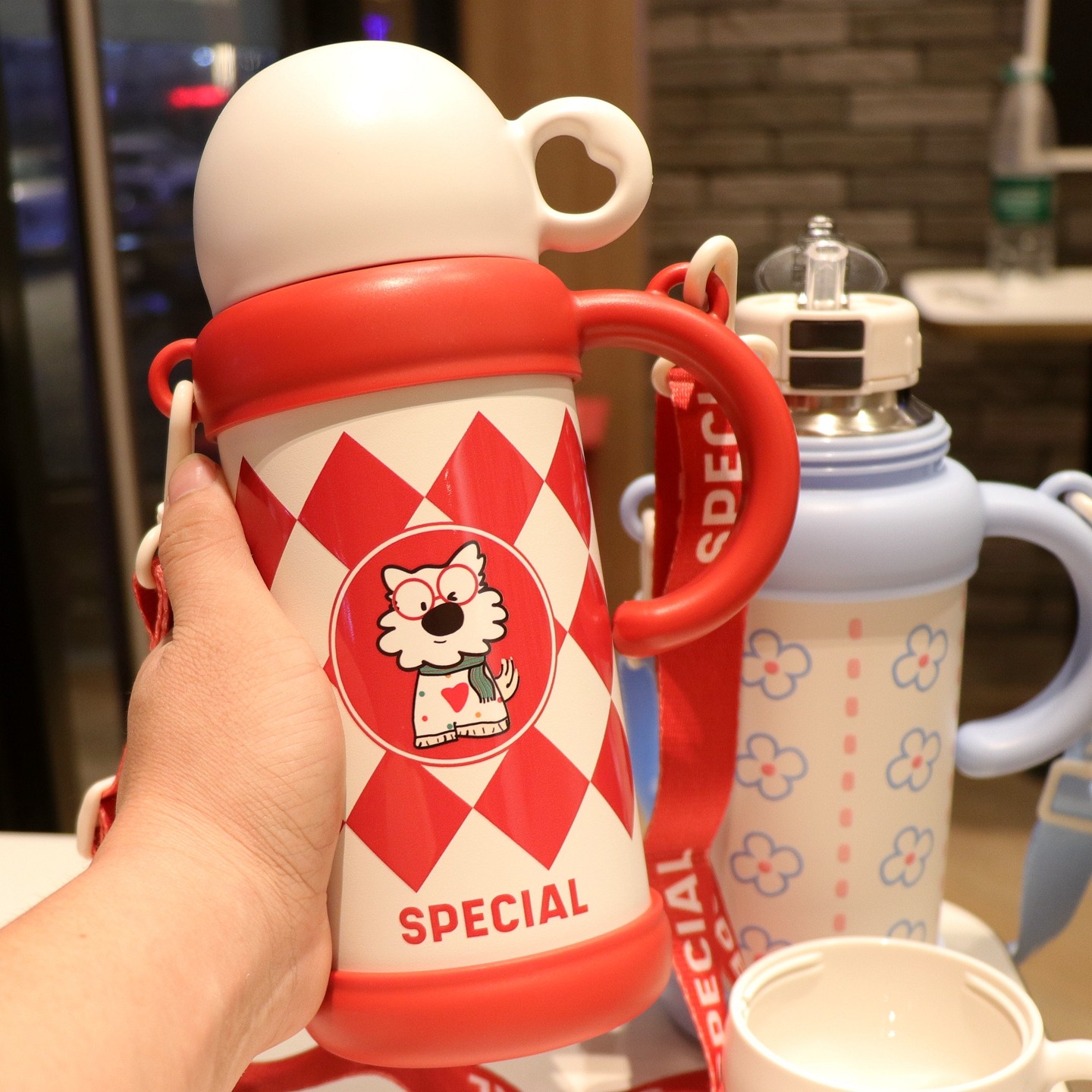 背带保温杯女生高颜值带吸管水杯双饮大容量学生儿童上学专用杯子