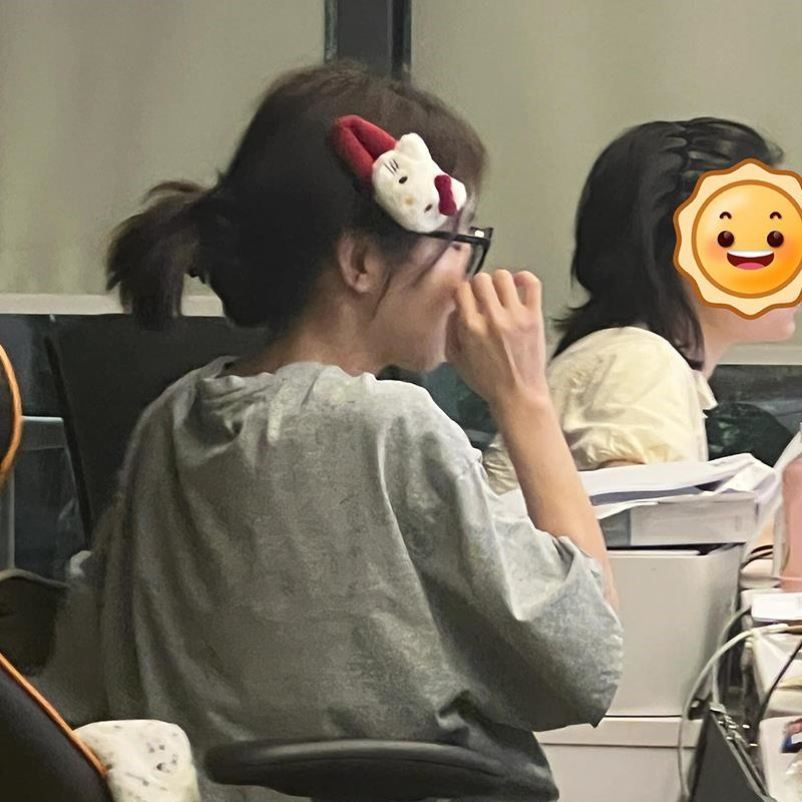 hellokitty发夹秋冬毛绒侧边刘海夹大号掰掰发卡碎发bb夹子女发圈