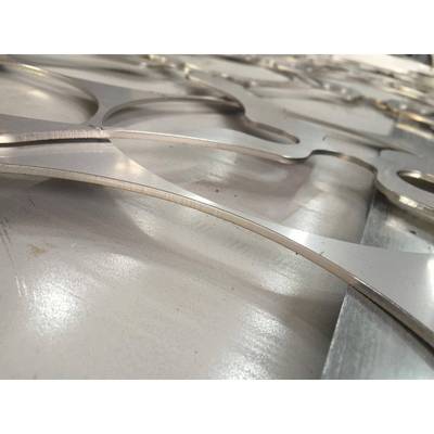 201304321316L冷轧不锈钢激光切割6米超大激光切割机