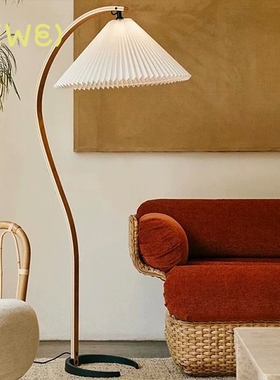 Gubi Timberline 简约北欧曲线客厅卧室丹麦设计复古雕塑感落地灯