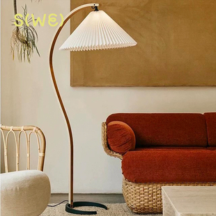 Gubi 简约北欧曲线客厅卧室丹麦设计复古雕塑感落地灯 Timberline