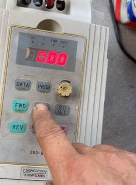 JTE200J0075G3变频器一台