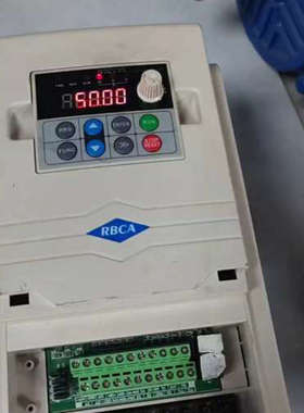 罗宾康变频器11KW，A900-4T0011G/15P，成色