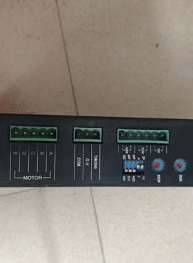 台湾丰森FD501五相步进电机驱动器，件，实物拍摄如图。