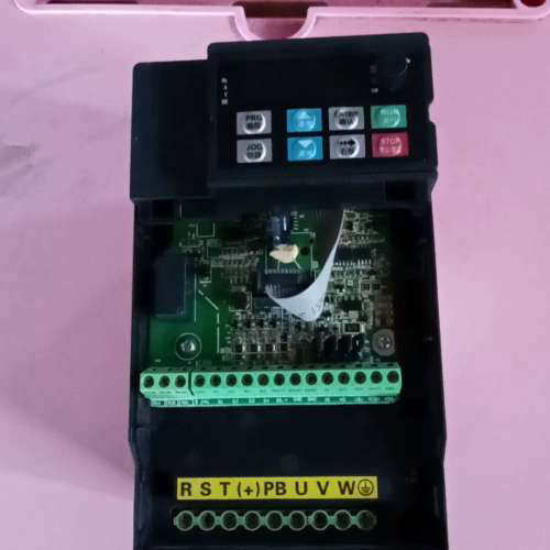 沂川变频器YC580N-2.2G-4-L1