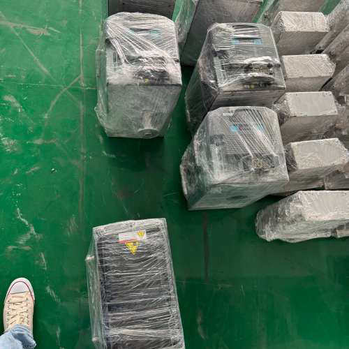 Advanced+Energy+AE+XSTREAM电源，