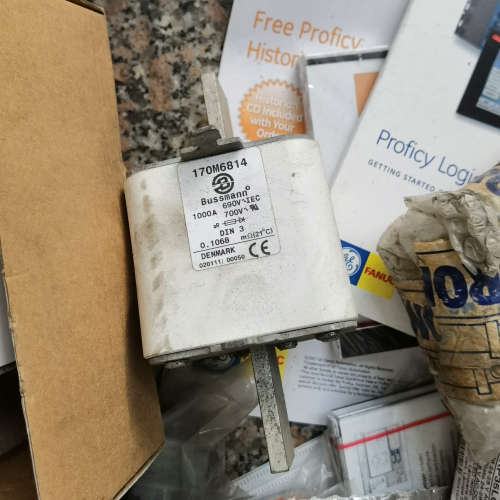 巴斯曼熔断器170m6814。1个。200