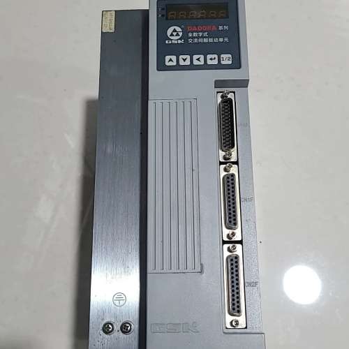 广数DAD08A-20-20一拖二伺服驱动器一台，厂日期2