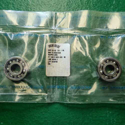 NHBB R-200Q4DB25 轴承，库存新。未使用。有兴