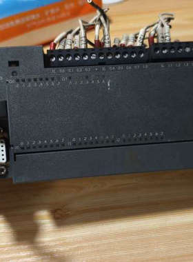 UN 200 PLC 原件 共有两个