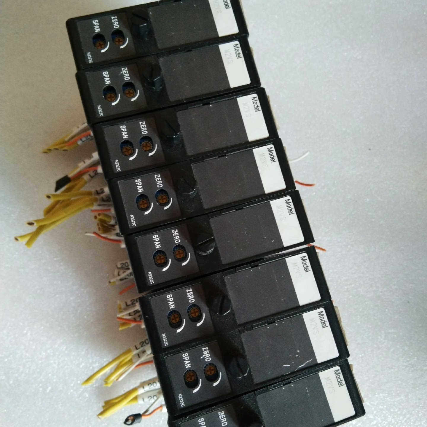 爱摸信号隔离变换器M2VS-4A-M/K/N，拆机件，实物图