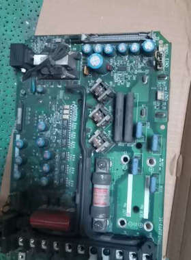 安川F7驱动板ETP617152实物图拍摄11KW的驱动板