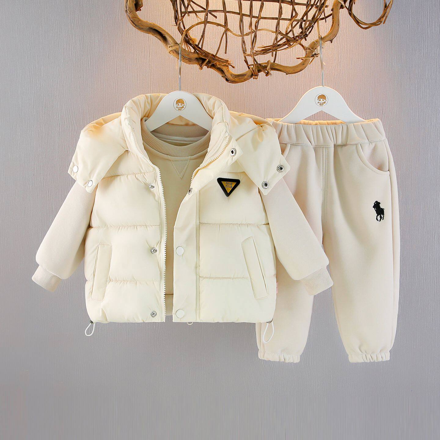 2025秋冬新款女宝宝加厚保暖棉服童装三件套女童冬装加绒卫衣套装