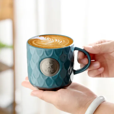 可定制LOGO陶瓷杯风供应批马克杯浮雕铜牌星巴鱼鳞纹,餐饮具,马克杯,淘宝优惠券,粉丝福利购,淘宝优惠卷