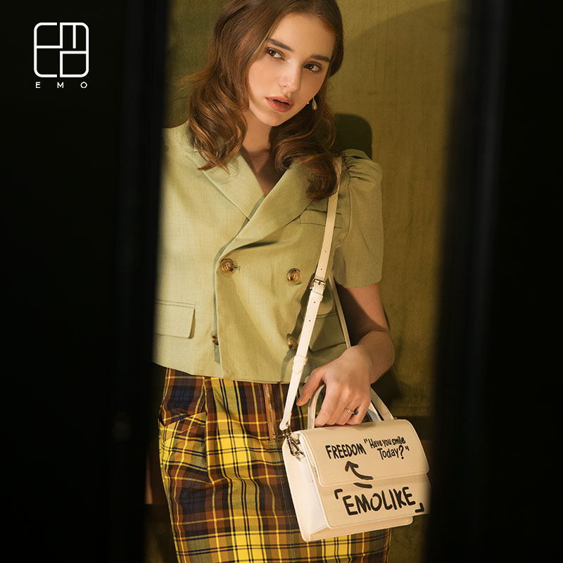 emo新款时尚箭头包斜挎包小包夏季高级感手提单肩包女包,箱包皮具/热销女包/男包,通用款女包,淘宝优惠券,粉丝福利购,淘宝优惠卷