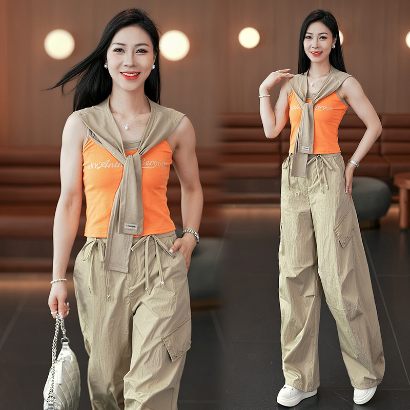 卡其色夏季工装裤时尚两件套女