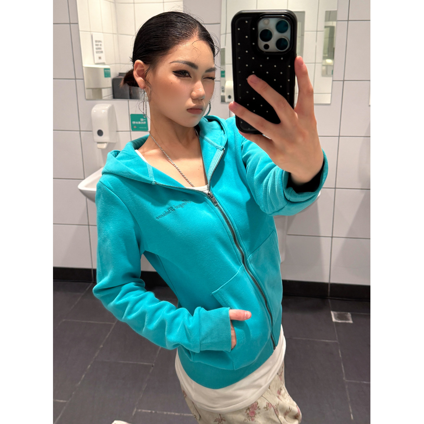 美式复古湖蓝字母刺绣连帽卫衣女
