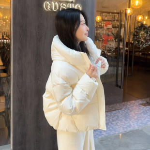 今年流行爆款 白色短款 女款 2025新款 小个子巨好看外套 羽绒服女冬季