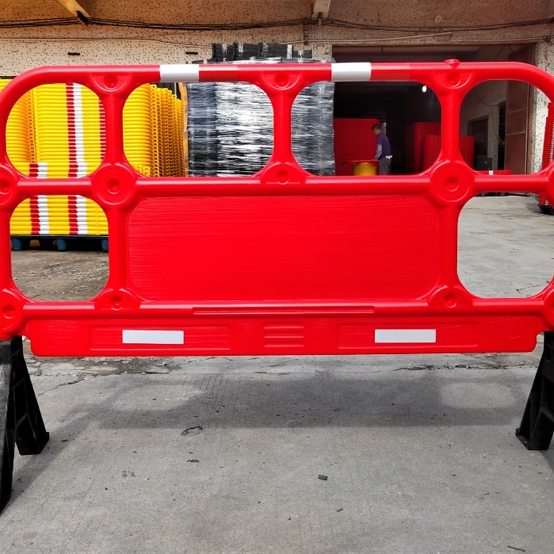 塑料胶马铁马护栏移动围挡市政施工地隔离栏学校加油站临时围挡栅