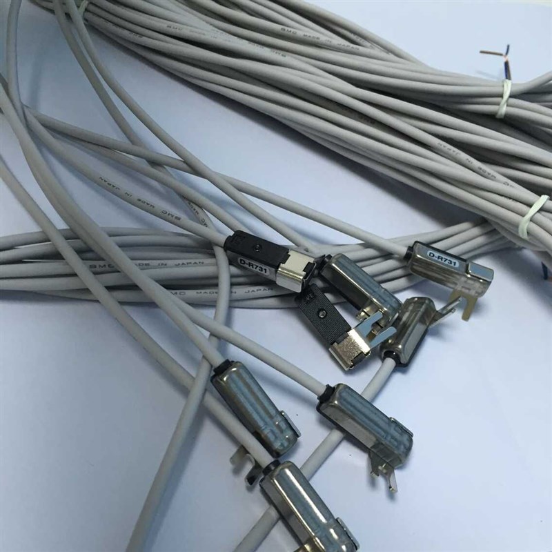 气动感应器磁性开关D-R731 D-R732 D-R801传感W器感应线高品质