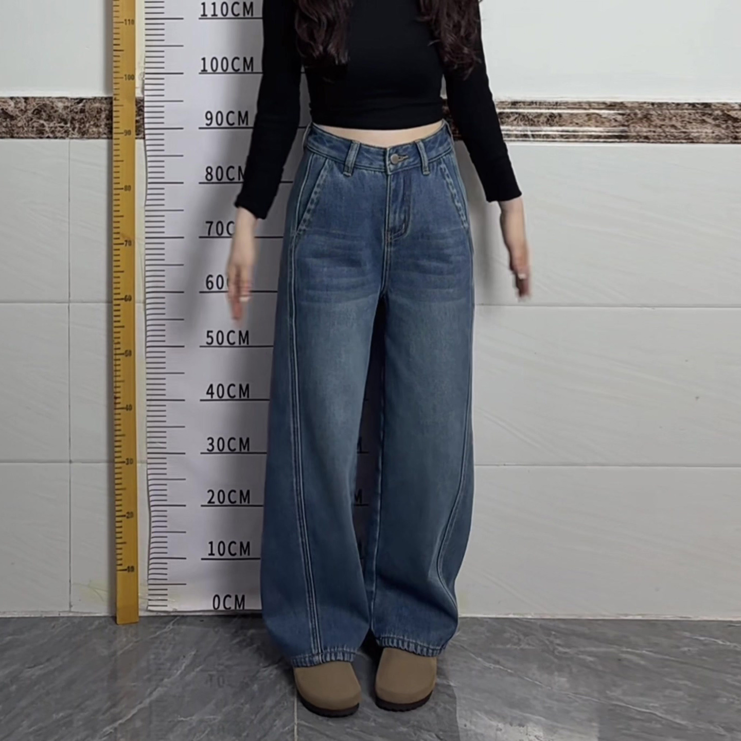 蓝色阔腿牛仔裤女2025年冬季新款加绒加厚小个子宽松显瘦弯刀裤子