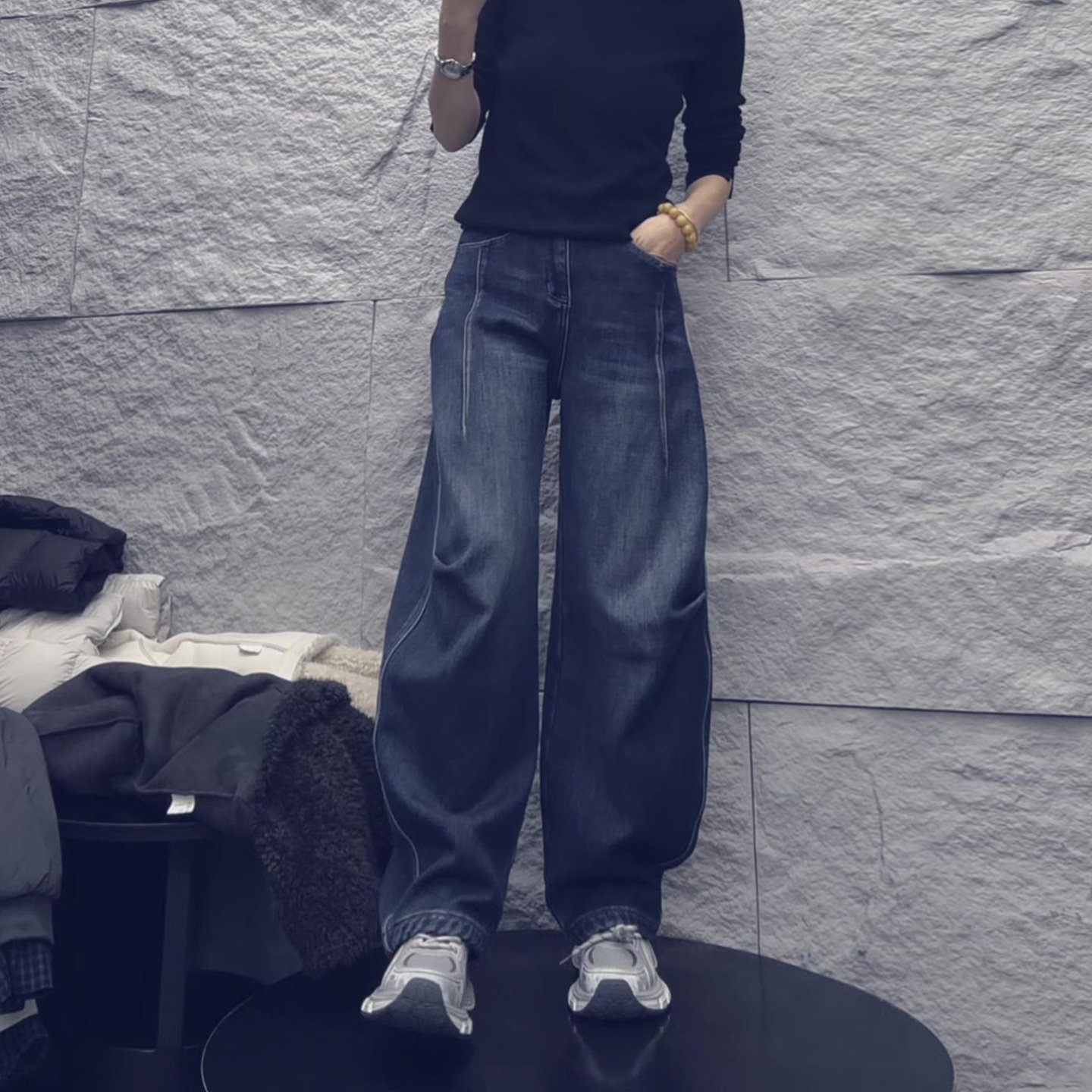 爆款蓝色弯刀牛仔裤女冬季2025新款大码显瘦宽松遮胯加绒阔腿长裤,女装/女士精品,大码裤装,淘宝优惠券,粉丝福利购,淘宝优惠卷