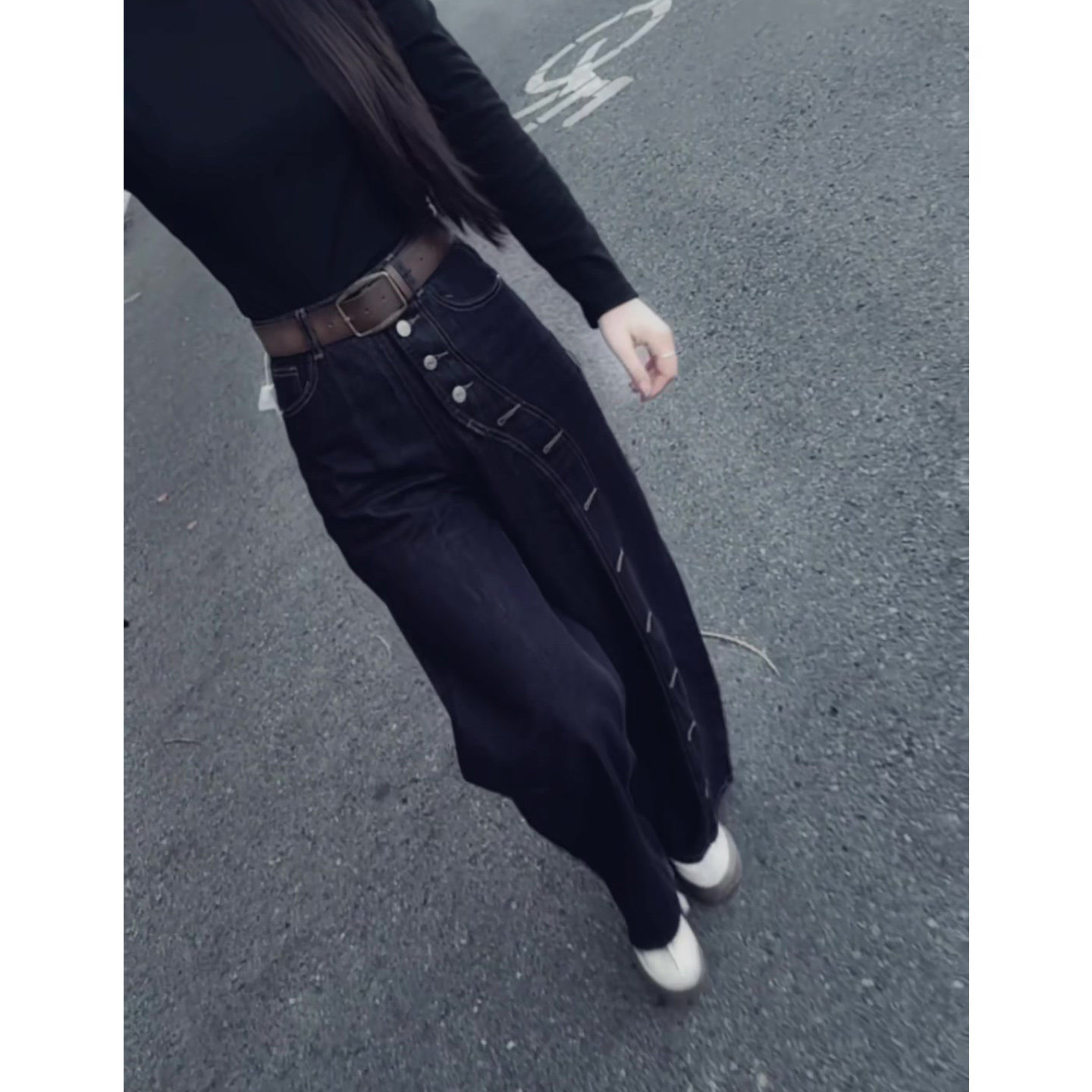 设计感排扣直筒牛仔裤女冬季2025新款超火高腰显瘦宽松加绒阔腿裤,女装/女士精品,大码裤装,淘宝优惠券,粉丝福利购,淘宝优惠卷