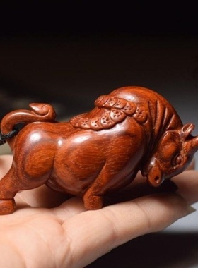 大叶木手工雕刻手把件 斗牛家居摆件文玩木质工艺品木雕/根雕