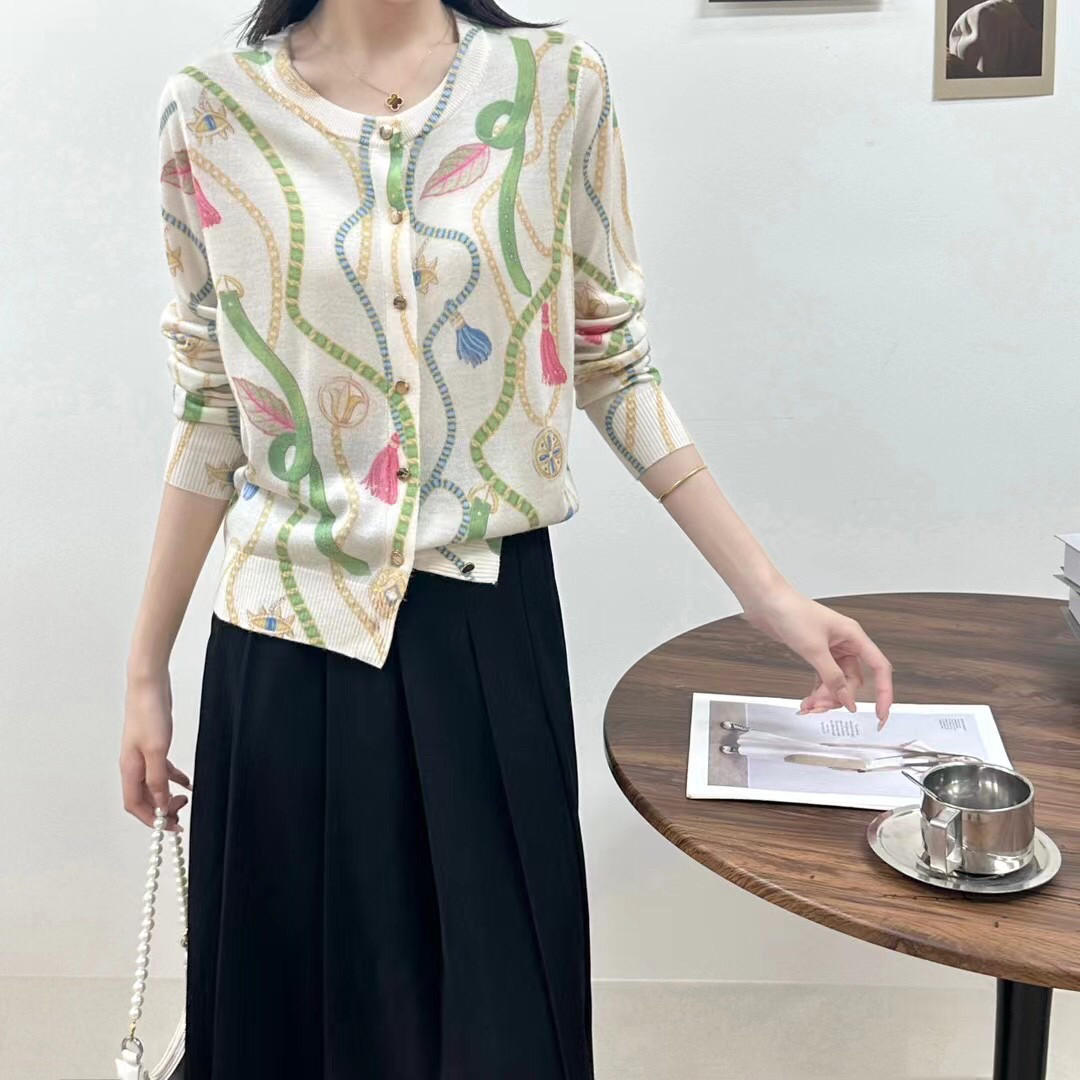 2024年春季薄款天丝羊毛衫女装印花毛衣宽松大码针织打底衫