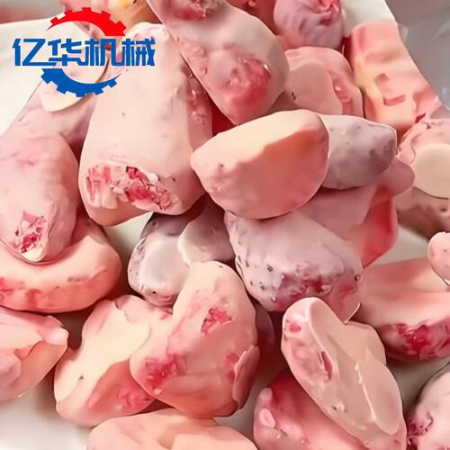 冻干椰子片巧克力涂层机 冻干草莓裹巧克力设备 巧克力淋面机
