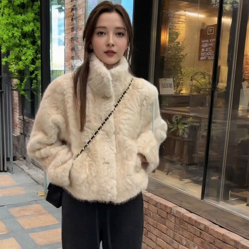 高级感环保皮草翻领长袖外套女秋冬皮毛一体保暖宽松气质开衫上衣