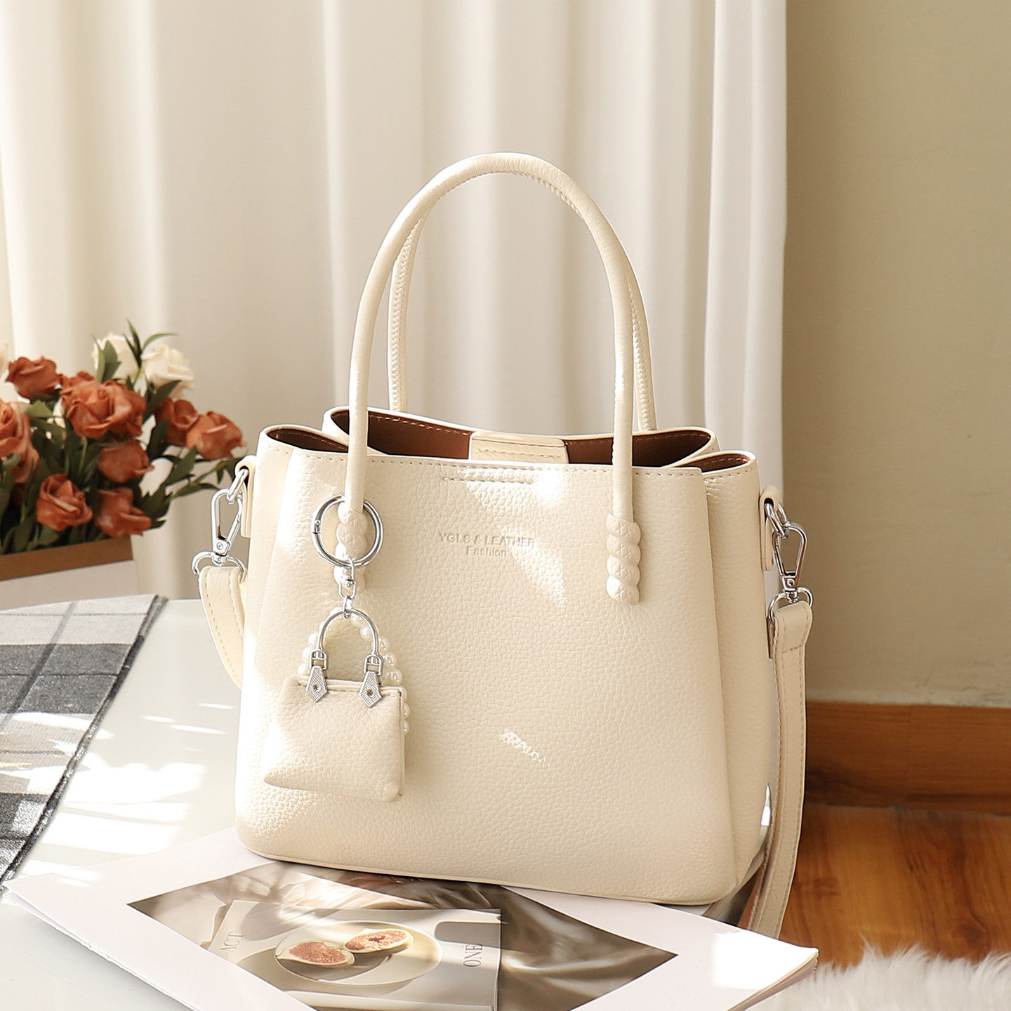 手提包女2026新款高级感小众设计上班手拎包潮休闲百搭单肩斜挎包