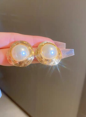 圆形珍珠耳钉高级感通勤百搭耳饰