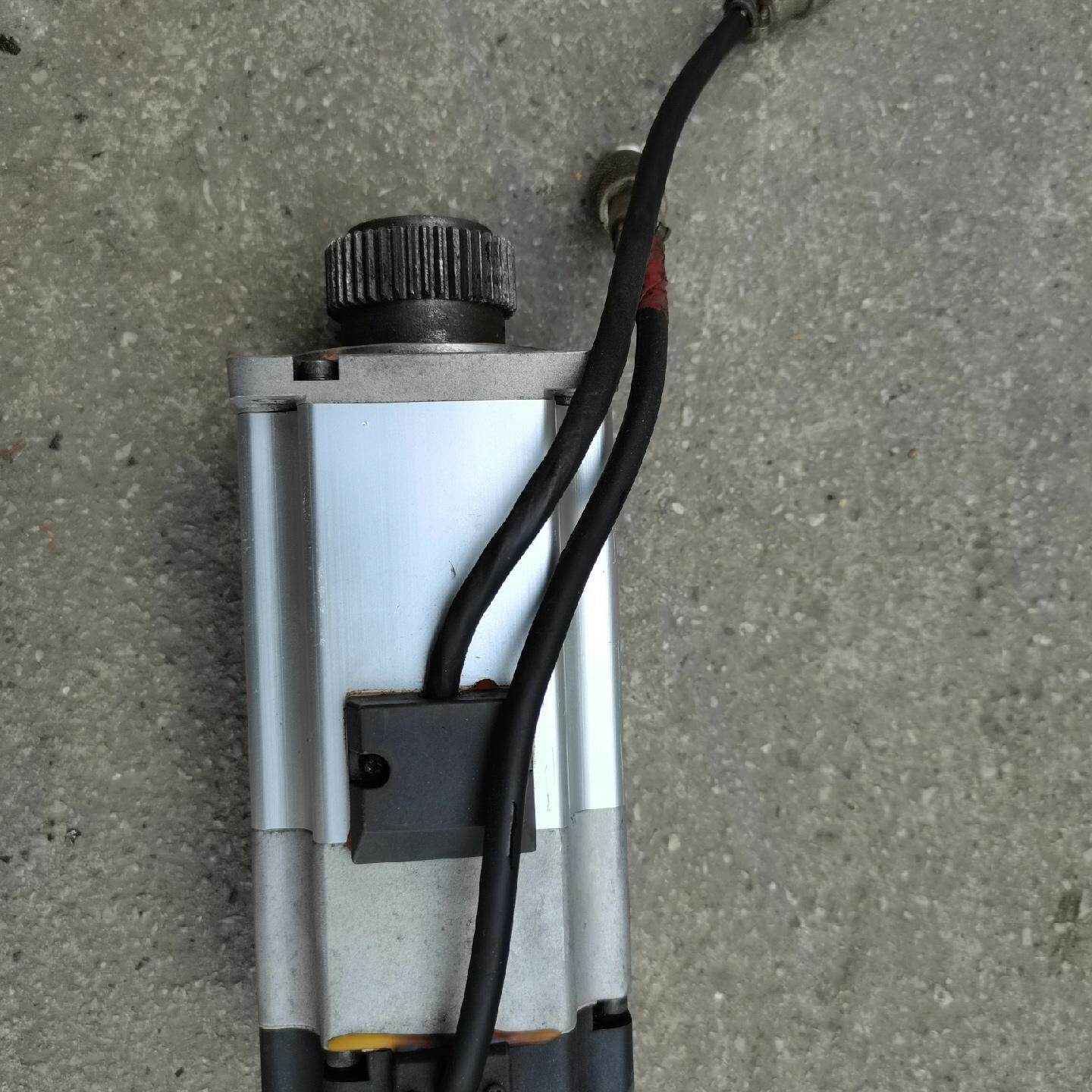 议价MHMD082P1V 松下伺服电机 750W 工控自动化配件维修
