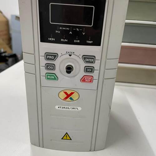 议价YX500-4T2R2G/3R7L 变频器 三相电机调速工控设备维修