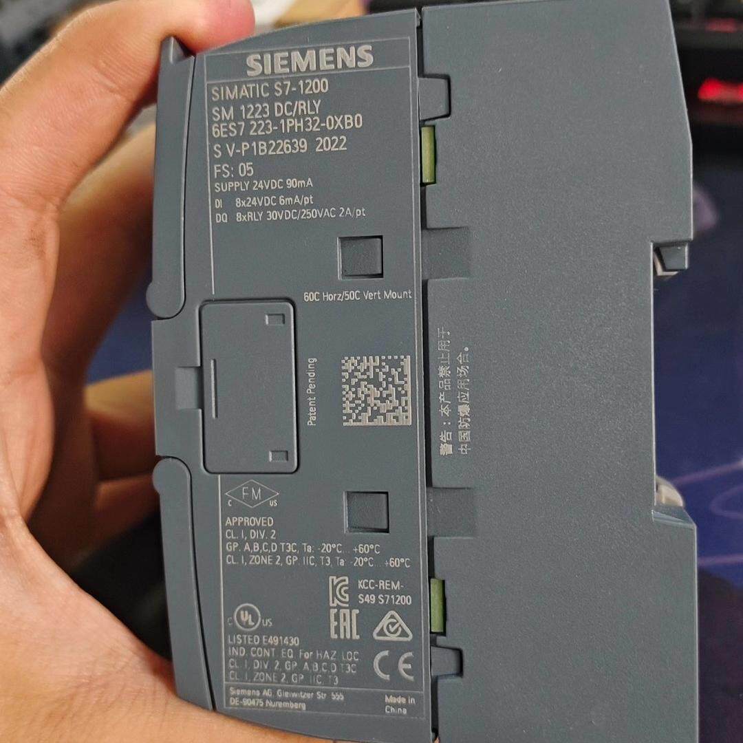 议价6es7223-1ph32-0xb0 工控PLC扩展模块 数字量输入输模块维修