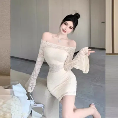 气质秋季女连衣裙蕾丝名媛新款打底一字肩修身包臀短裙子显瘦性感
