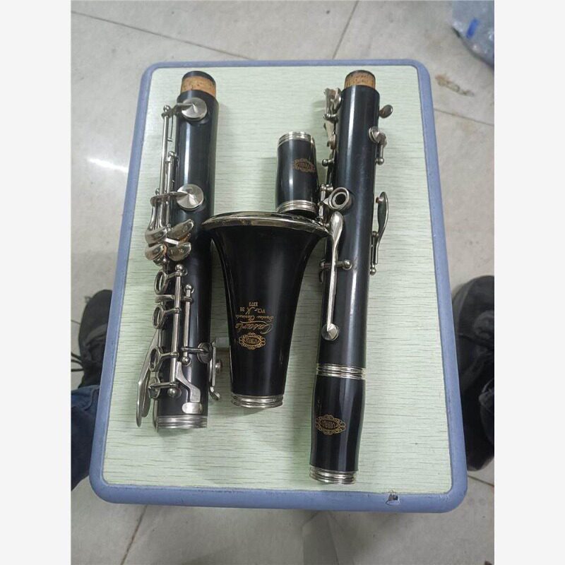 议价威柏尔单簧管,99新,进口机子,手感特别好 就是少了一个