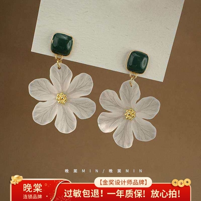 晚棠MIN 「泰兰德秘境」复古墨绿耳环小清新森系少女花朵耳钉A365