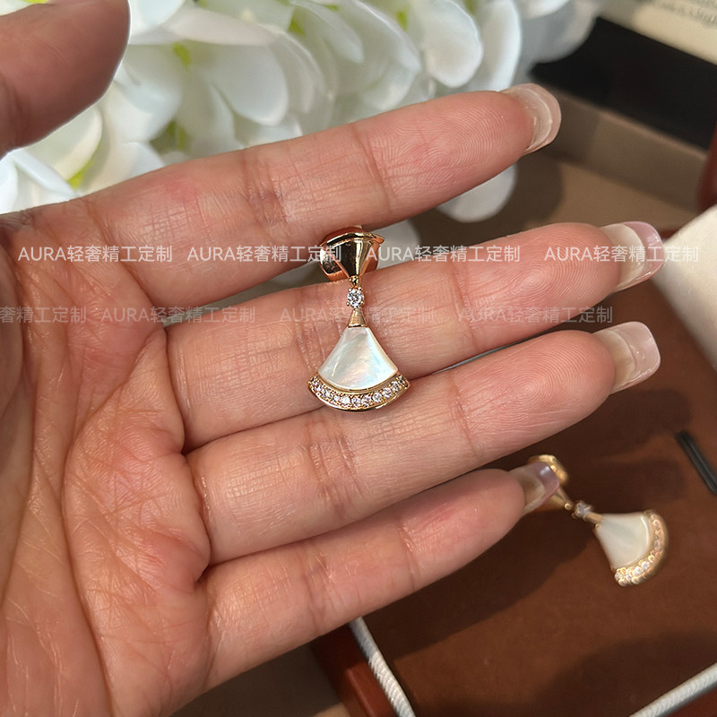 AURA轻奢小裙子耳环18K金扇形耳钉天然白贝母红玉髓高级扇子耳坠