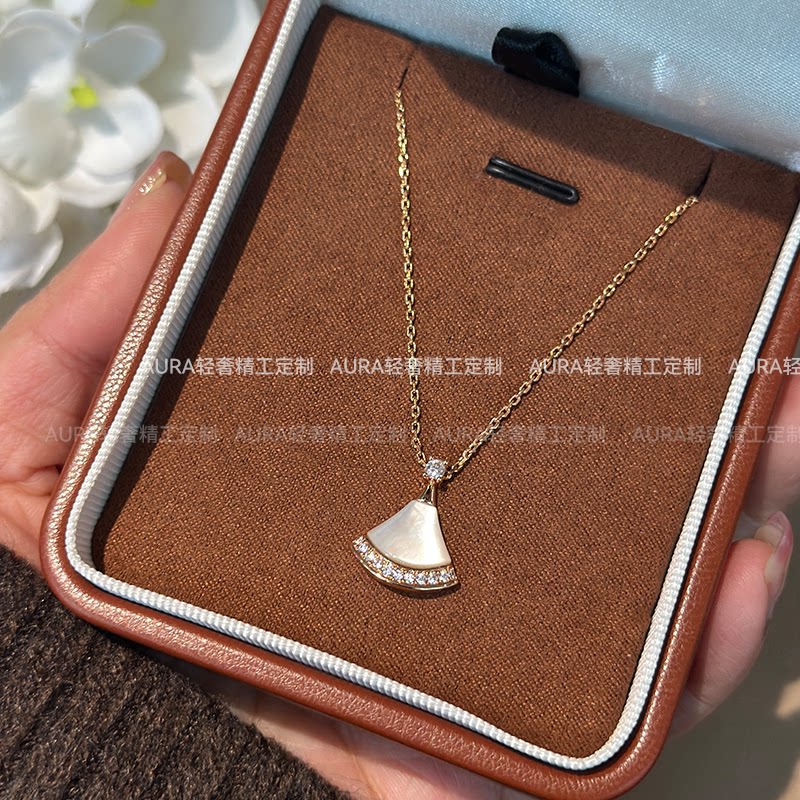 不掉色AURA定制天然白贝母裙子扇子项链小号高级扇形镀18k玫瑰金