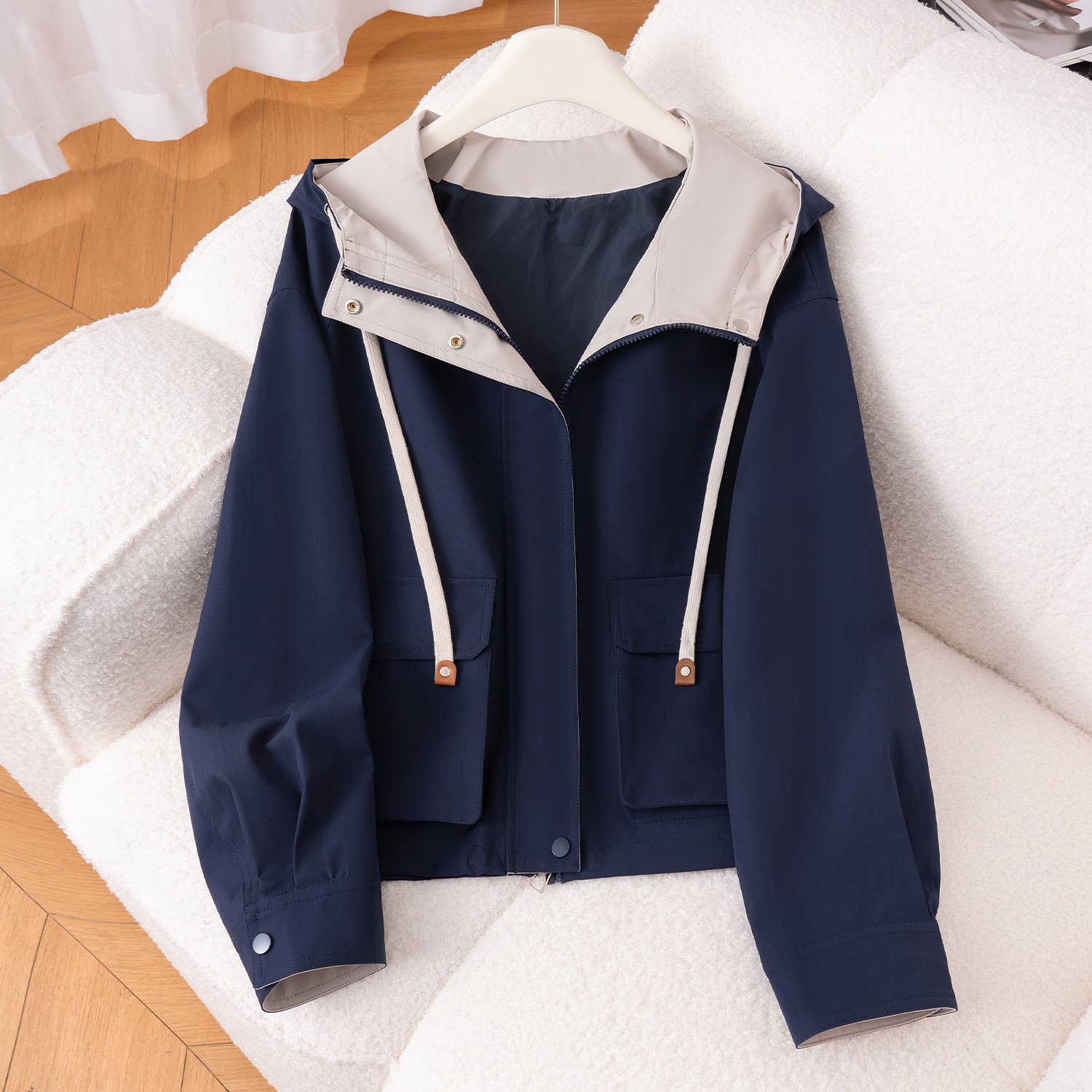 简约时尚防水短款外套女春秋季2026新款宽冲锋衣松显瘦百搭上衣服,女装/女士精品,短外套,淘宝优惠券,粉丝福利购,淘宝优惠卷