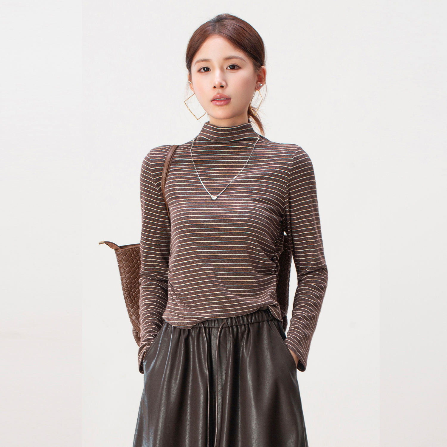 美拉德半高领条纹t恤女秋季2025年新款修身显瘦羊毛打底衫上衣服