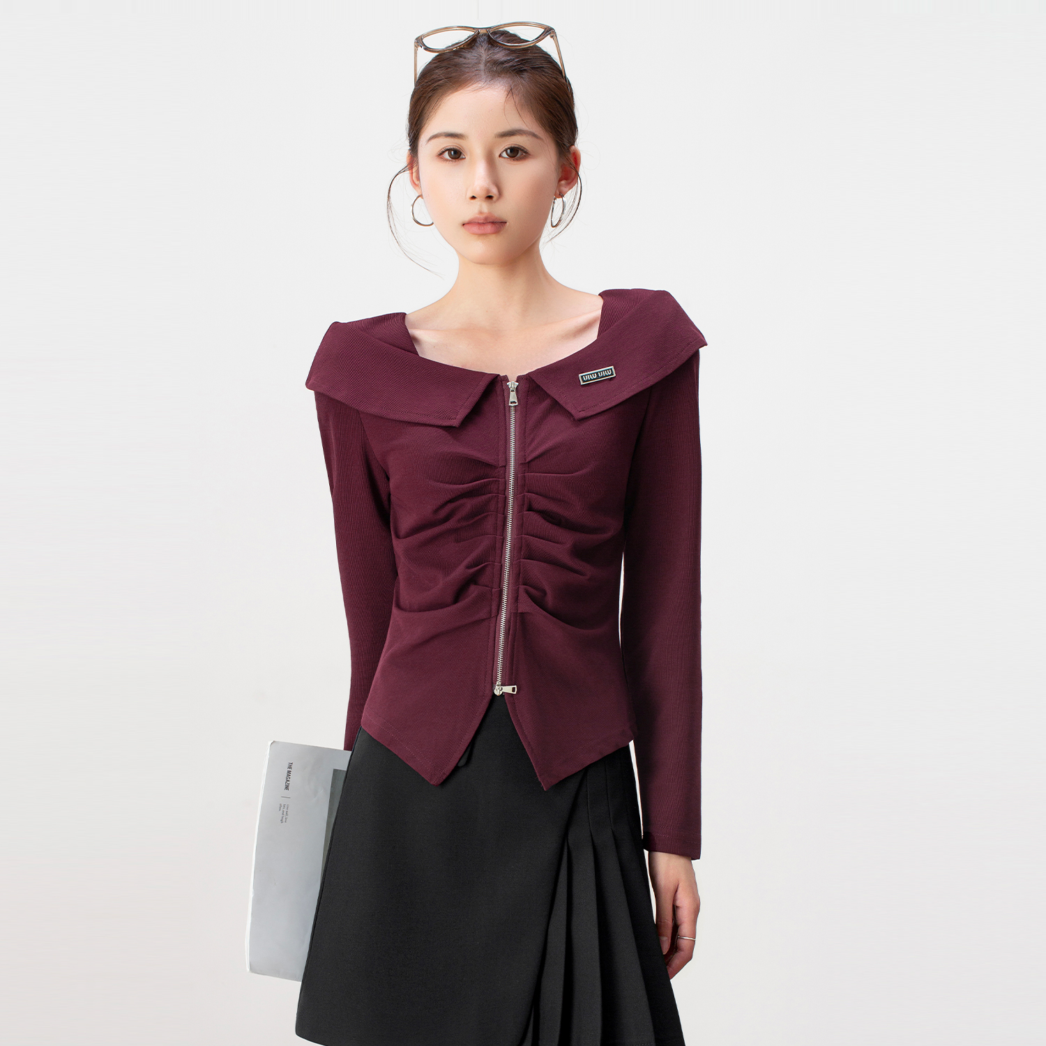 气质独特不规则褶皱长袖方领衬衫女秋季2025新款修身显瘦小衫上衣