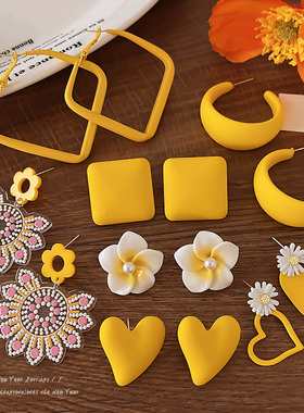 黄色耳环女小众设计感耳钉2026年新款爆款甜美花朵高级感气质耳饰