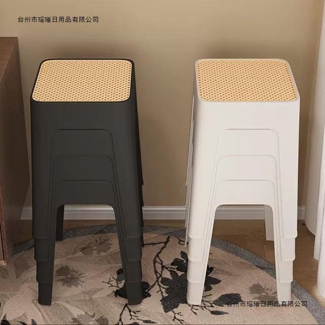 塑料凳子家用可叠放仿藤编凳现代简约客厅加厚高板凳餐桌备用椅子